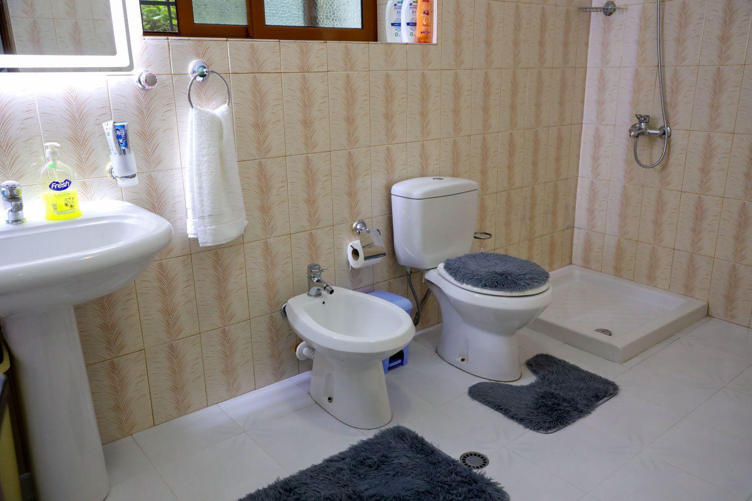 Vila Taga Guesthouse Krujë Extérieur photo