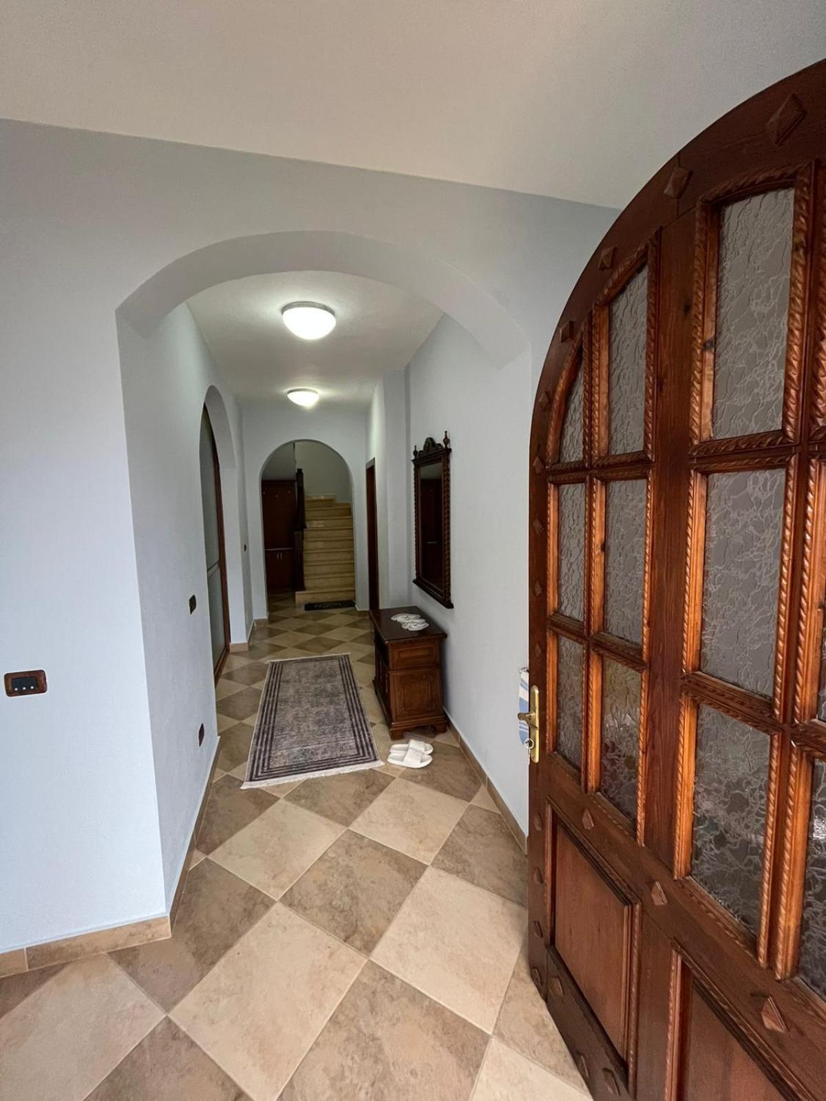 Vila Taga Guesthouse Krujë Extérieur photo